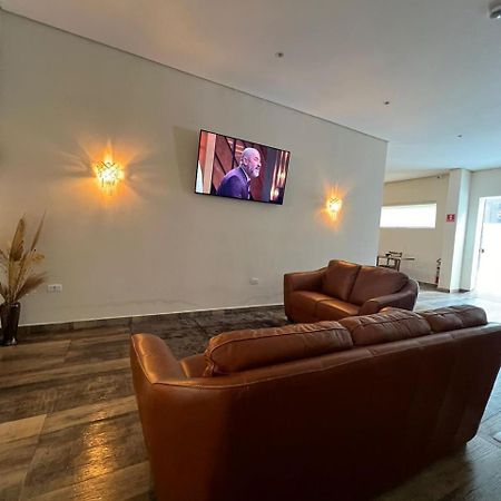 Hotel Internacional גווארולוס מראה חיצוני תמונה