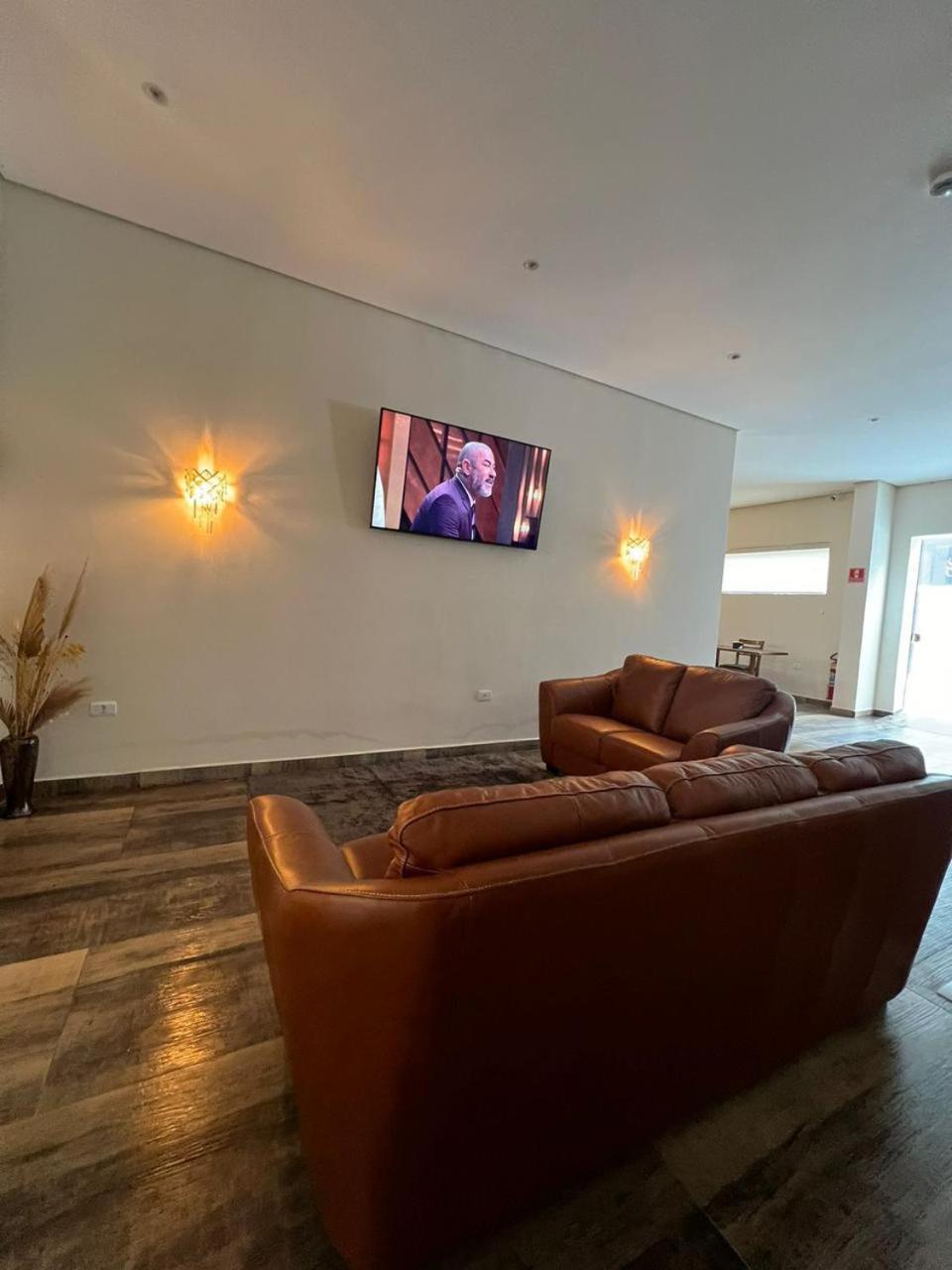 Hotel Internacional גווארולוס מראה חיצוני תמונה