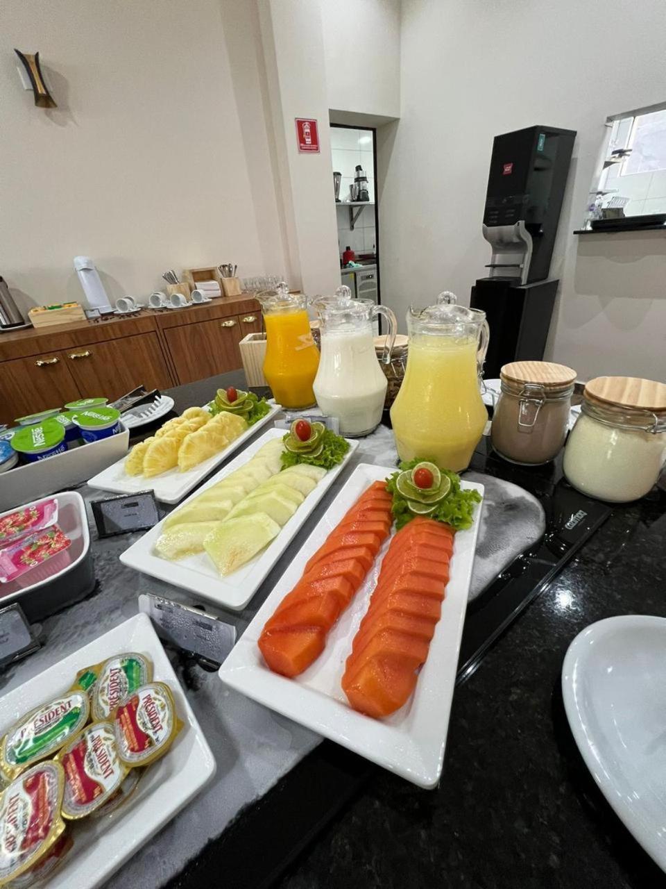 Hotel Internacional גווארולוס מראה חיצוני תמונה
