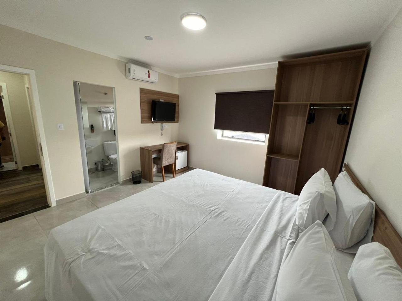Hotel Internacional גווארולוס מראה חיצוני תמונה
