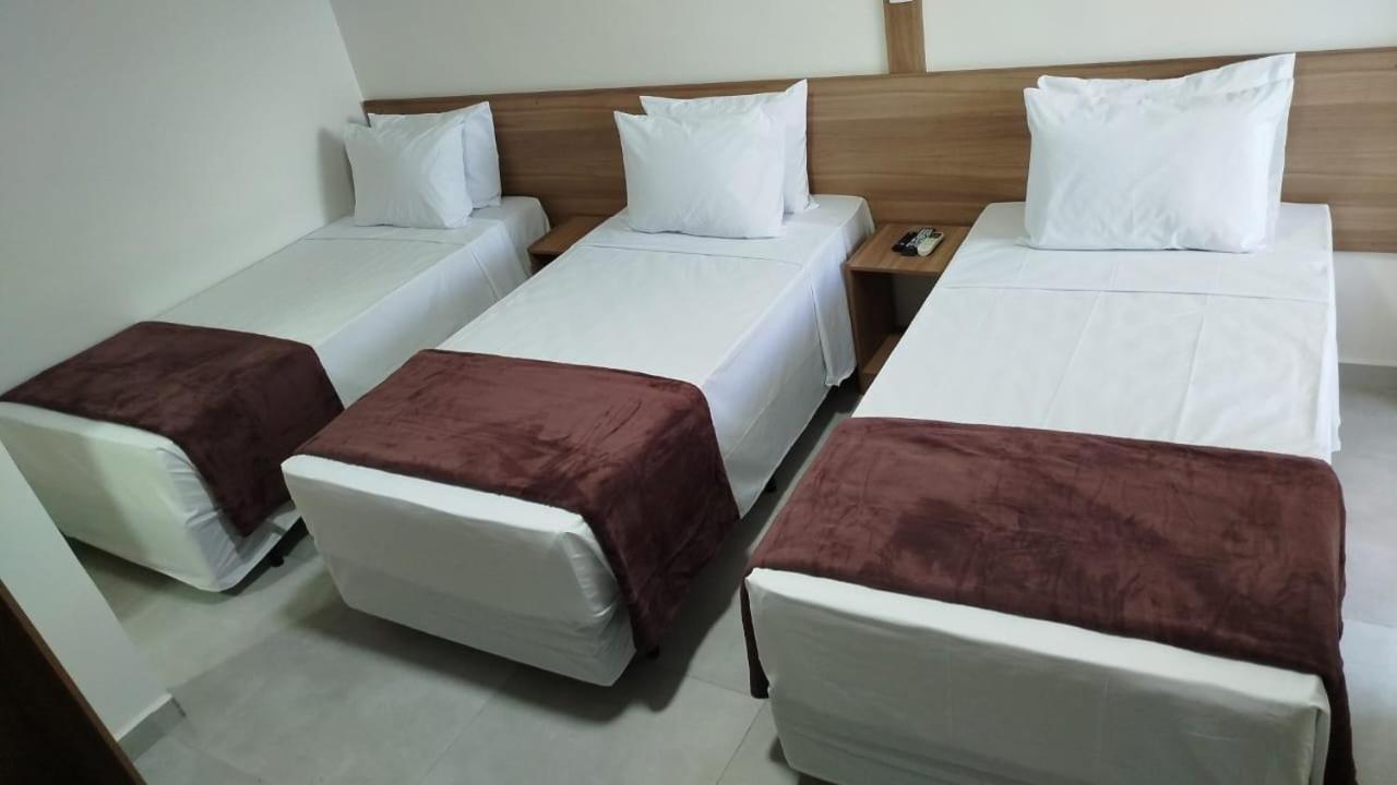 Hotel Internacional גווארולוס מראה חיצוני תמונה