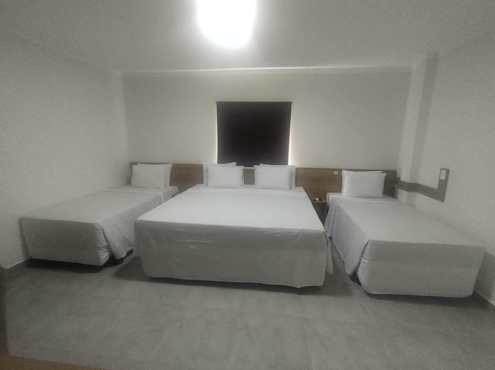 Hotel Internacional גווארולוס מראה חיצוני תמונה