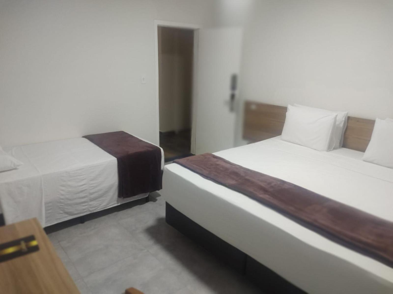 Hotel Internacional גווארולוס מראה חיצוני תמונה