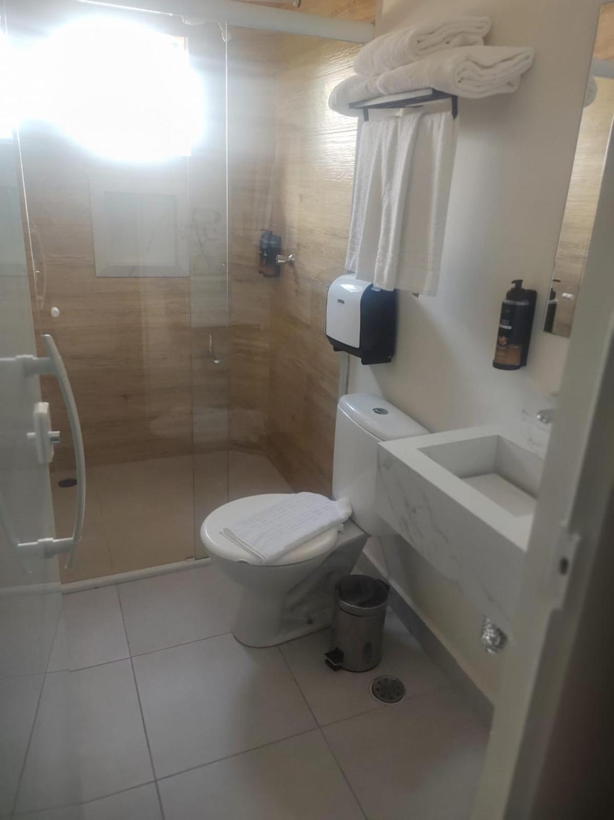 Hotel Internacional גווארולוס מראה חיצוני תמונה